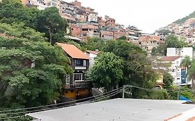 Favela Experience Copacabana – Com Ar e Lavanderia